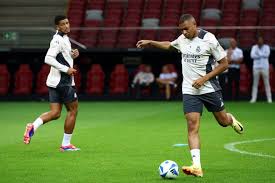 凭借快速突 凭借快速突